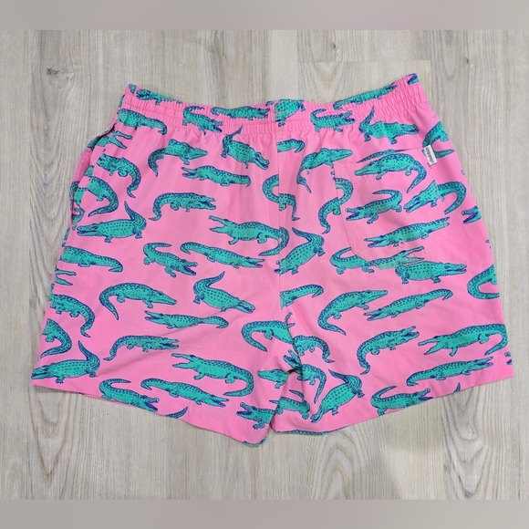 Chubbies Men's Classic 5.5" Swim Trunks Pink  Size XL See Pics - Picture 4 of 5